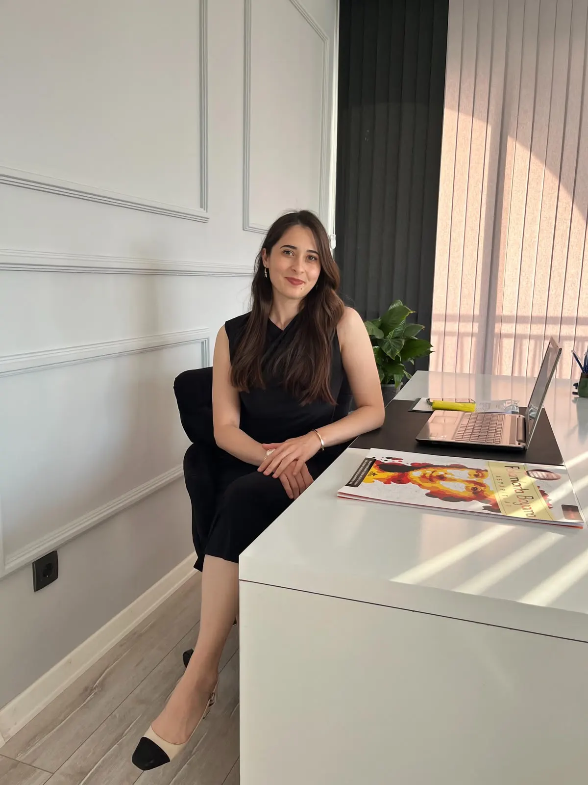 Elif Ersoy Enhoş danışmanlık odasında